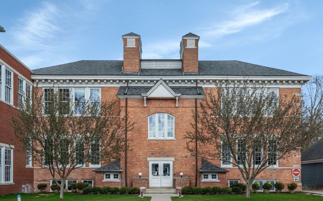 Exterior, Facade, Brick Facade, Georgian