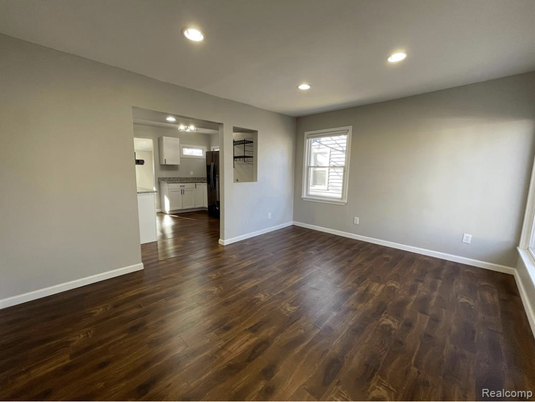 Empty room, Interior, Recessed Lighting, Wood Texture Flooring