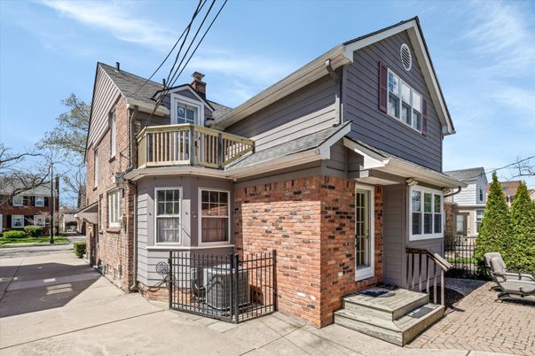 Exterior, Facade, Brick Facade, Queen Anne Victorian