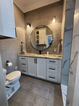 Bathroom, Dual Sink Vanities, Interior