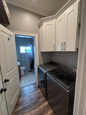 Bathroom, Interior, Washer, Wood Texture Flooring