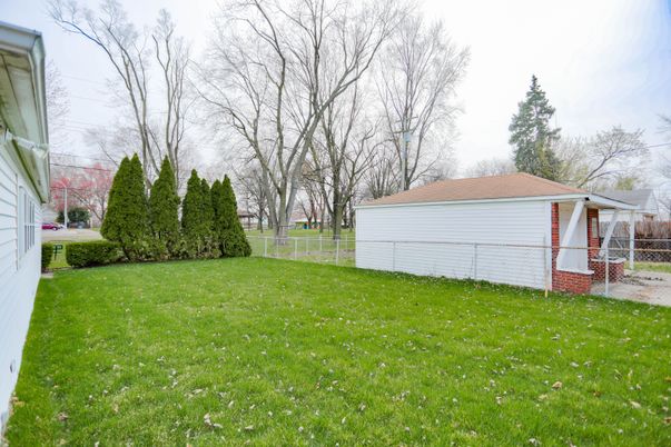 Backyard, Detached Garage, Exterior