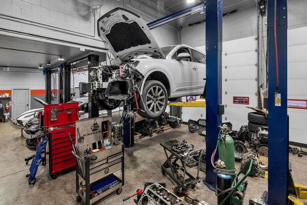 Garage, Interior