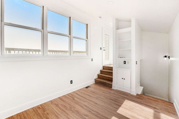 DE Listing image placeholder