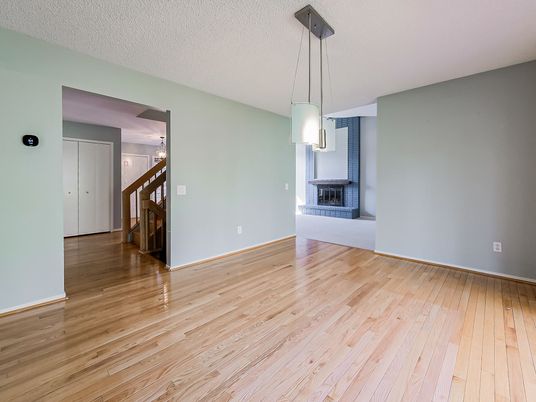 Empty room, Interior, Pendant Lights, Wood Texture Flooring