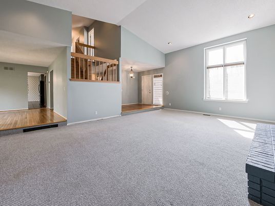 Empty room, Interior, Recessed Lighting