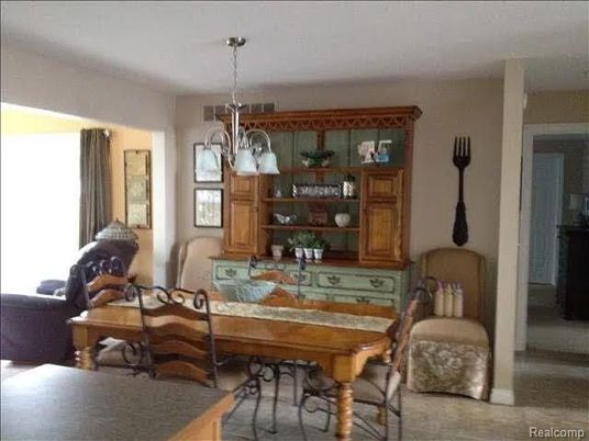 Chandelier, Dining room, Interior, Pendant Lights