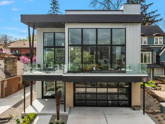 Attached, Exterior, Facade, Modern