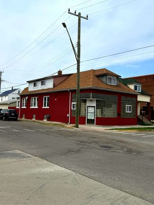Exterior, Facade, Mediterranean