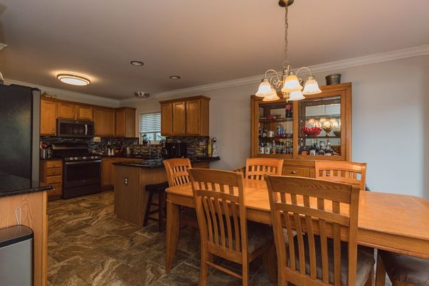 Chandelier, Dining room, Interior, Kitchen, Recessed Lighting
