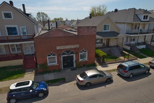 Exterior, Facade, Brick Facade, Rowhouse