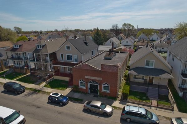 Exterior, Drone