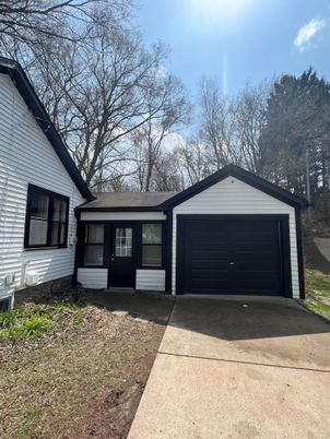 Detached Garage, Exterior, Facade, Ranch