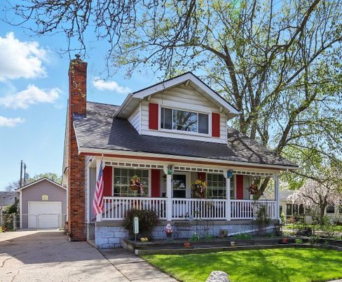 Exterior, Facade, American Craftsman