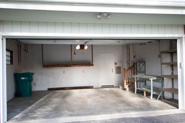 Garage, Interior