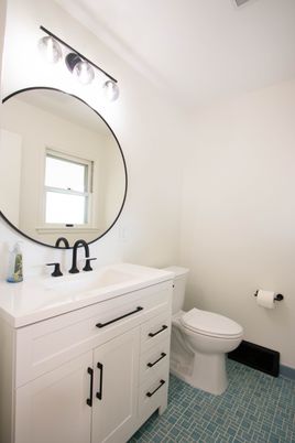 Bathroom, Dual Sink Vanities, Interior