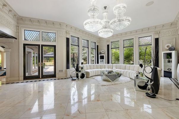Chandelier, Interior, Living room