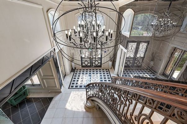 Chandelier, Interior