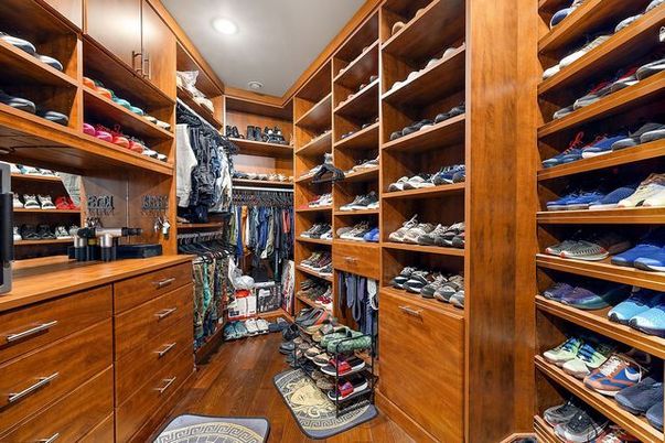 Interior, Recessed Lighting, Walk-in Closets, Wood Texture Flooring