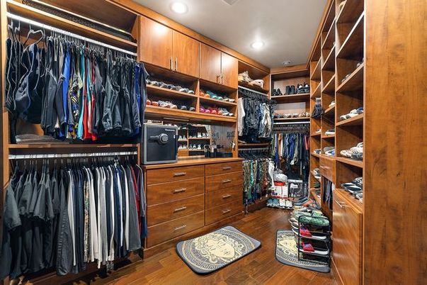 Interior, Recessed Lighting, Walk-in Closets, Wood Texture Flooring