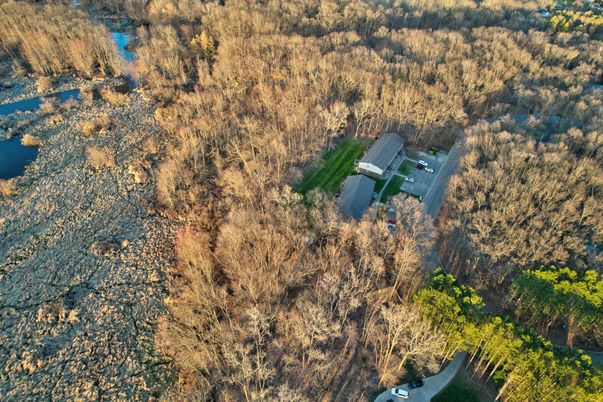 Exterior, Drone