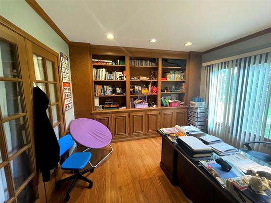 Home Office, Interior, Recessed Lighting, Wood Texture Flooring