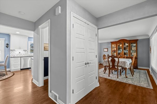 Dining room, Interior, Kitchen, Recessed Lighting, Wood Texture Flooring