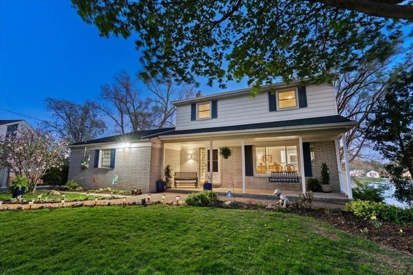 Exterior, Facade, Brick Facade, American Foursquare
