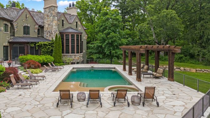 Exterior, Pool