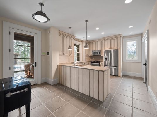 Interior, Kitchen, Pendant Lights, Recessed Lighting, Stainless Steel Appliances