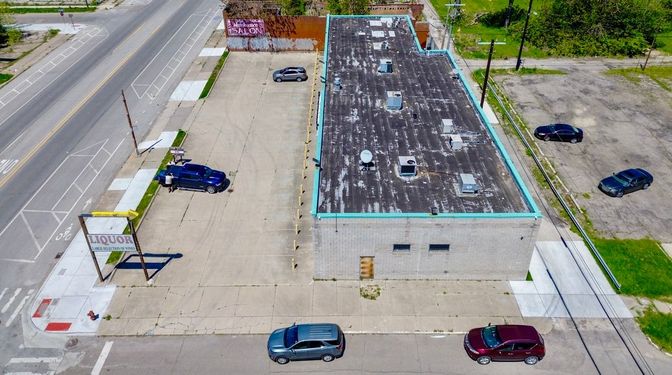 Exterior, Drone