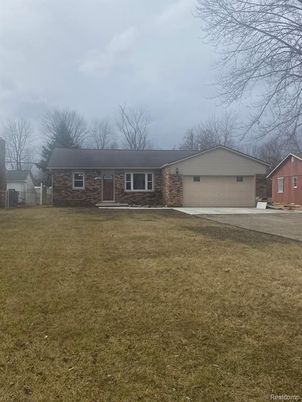 Attached, Backyard, Exterior, Facade, Brick Facade, Ranch