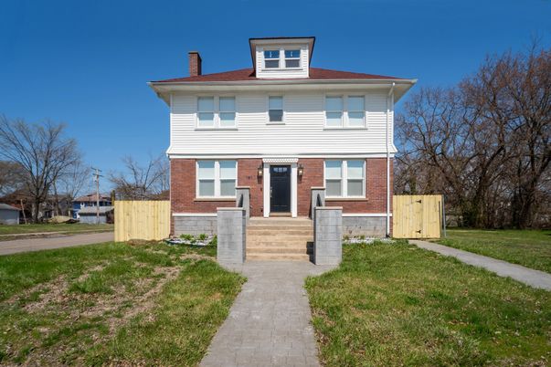 Exterior, Facade, Brick Facade, American Foursquare