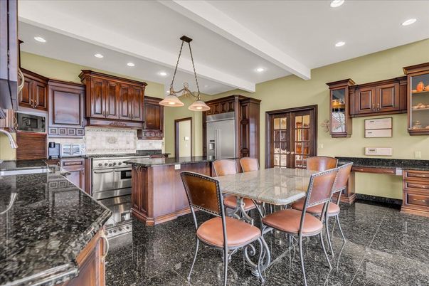 Dining room, Interior, Kitchen, Pendant Lights, Recessed Lighting, Stainless Steel Appliances