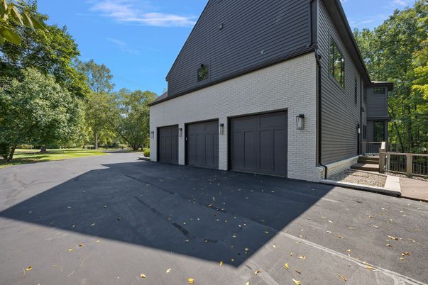 Detached Garage, Exterior