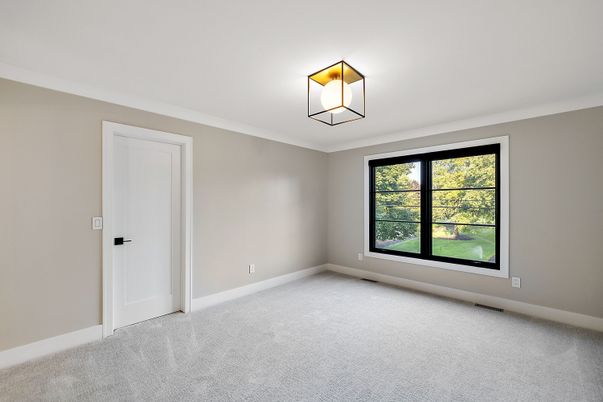 Empty room, Interior