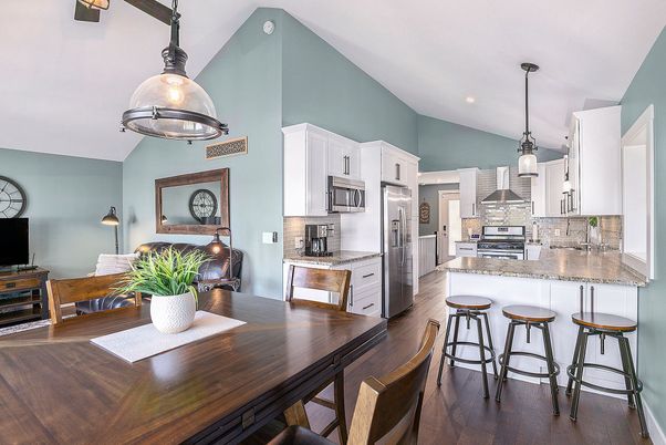 Dining room, Interior, Kitchen, Pendant Lights, Recessed Lighting, Stainless Steel Appliances, Wood Texture Flooring