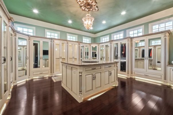 Chandelier, Interior, Recessed Lighting, Wood Texture Flooring