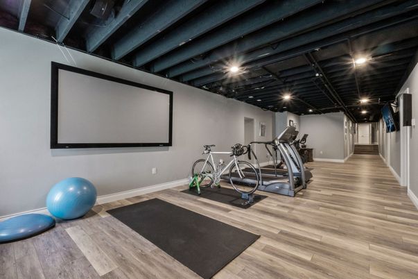 Fitness Equipment, Interior, Recessed Lighting, Wood Texture Flooring