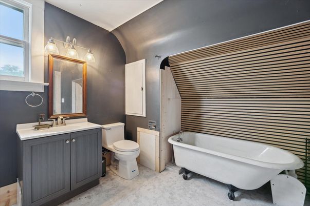 Bathroom, Free Standing Baths, Interior