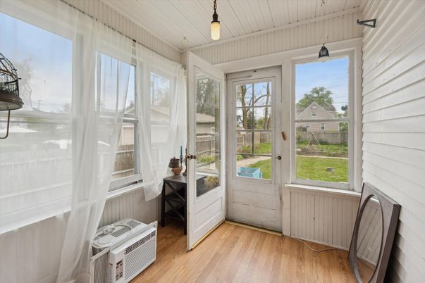 Interior, Sun Room, Wood Texture Flooring
