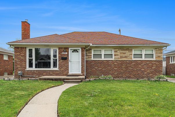 Exterior, Facade, Brick Facade, Split Level