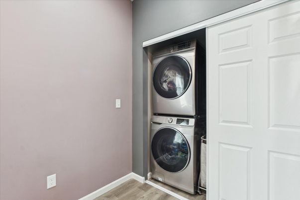 Interior, Utility Closets, Washer, Wood Texture Flooring
