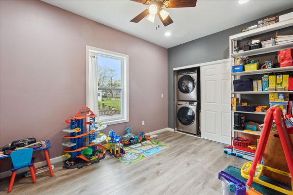 Interior, Recessed Lighting, Utility Closets, Washer, Wood Texture Flooring