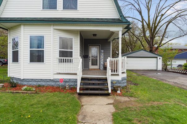 Detached Garage, Exterior