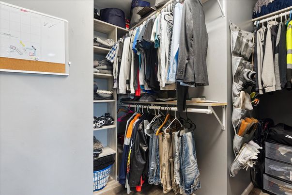 Interior, Walk-in Closets, Wood Texture Flooring