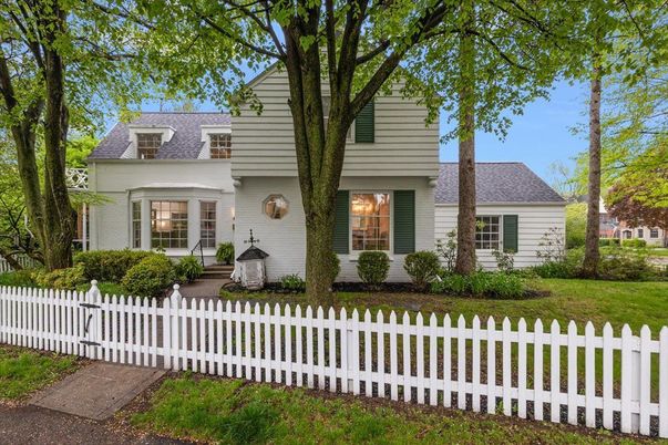 Exterior, Facade, Cape Cod