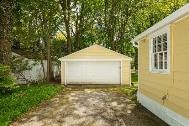 Detached Garage, Exterior