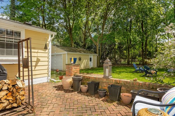 Backyard, Detached Garage, Exterior
