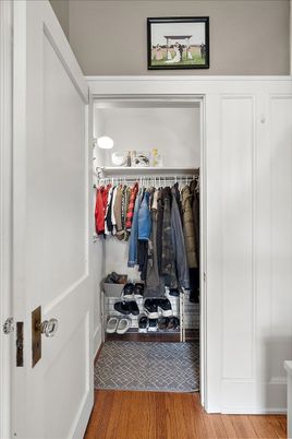 Interior, Walk-in Closets, Wood Texture Flooring